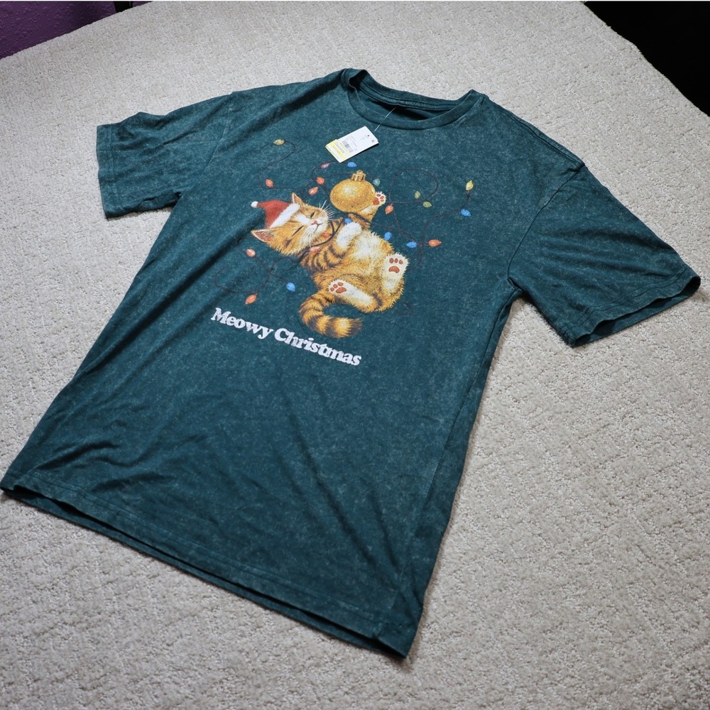 Well Worn Meowy Christmas Cat Graphic Tee Dark Sea Green Mineral Wash Small